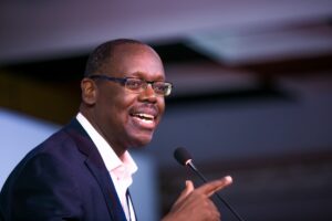 Anuncio del director ejecutivo de Aidan Eyakuze